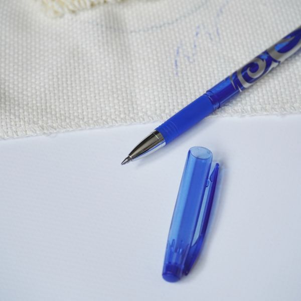 Ручка с исчезающими чернилами для тканей erasable-pen фото