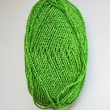 Пряжа для ковровой вышивки DMC Knitty 4 &mdash; 699 (салатовый) knitty-4-699 фото