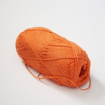 Нитки для ковровой вышивки Cotton Eight &mdash; 1090 (оранжевый) cotton-eight-1090 фото